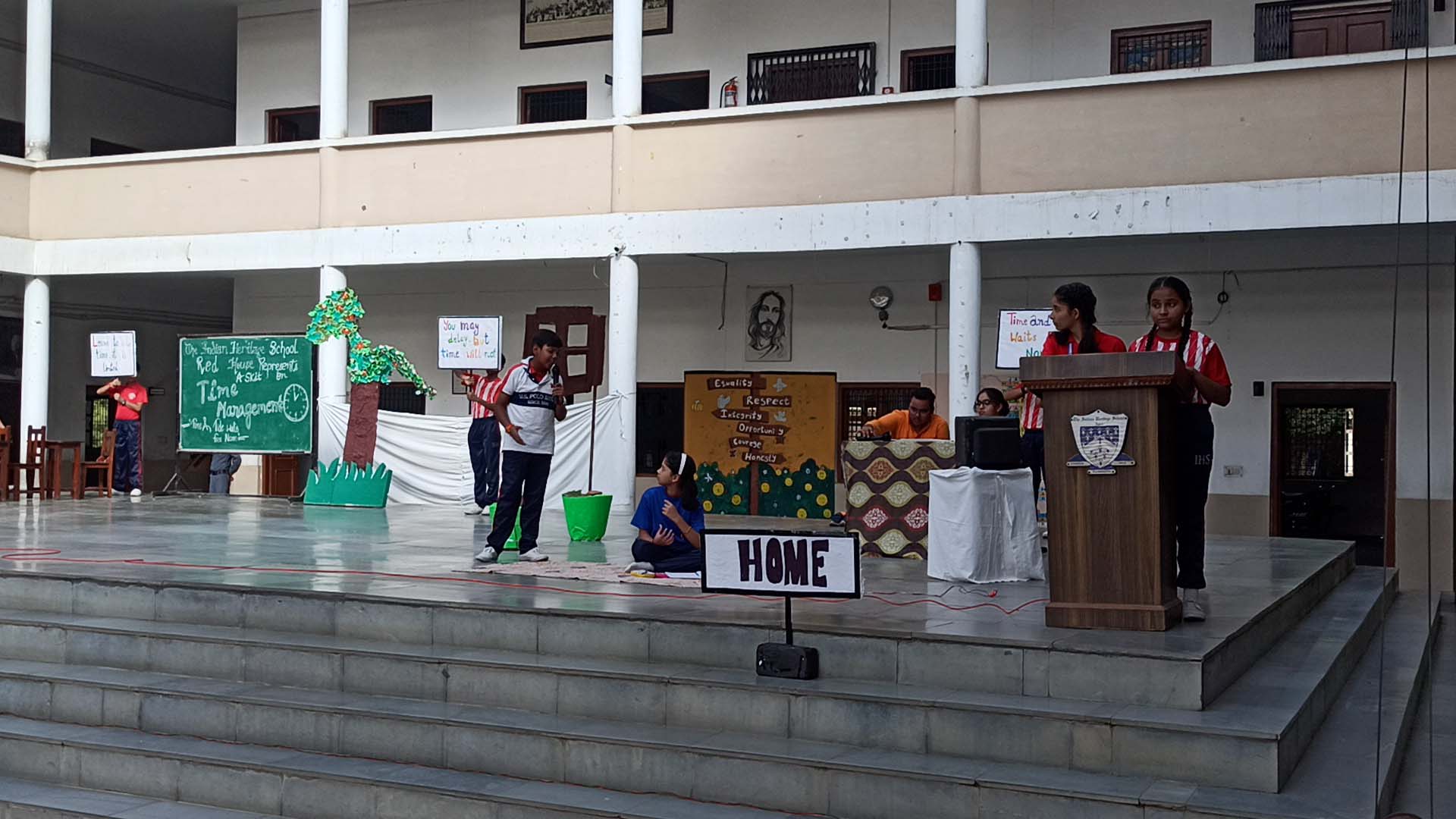 Red House (English Play)